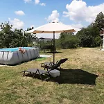 Moto Bed and Breakfast 3*