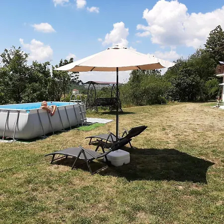 Moto Bed and breakfast 3*